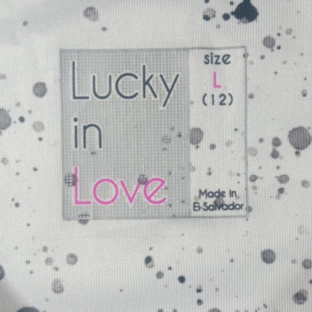 Lucky in Love Women's V-Neck Tee Size Large - Picture 2 of 6
